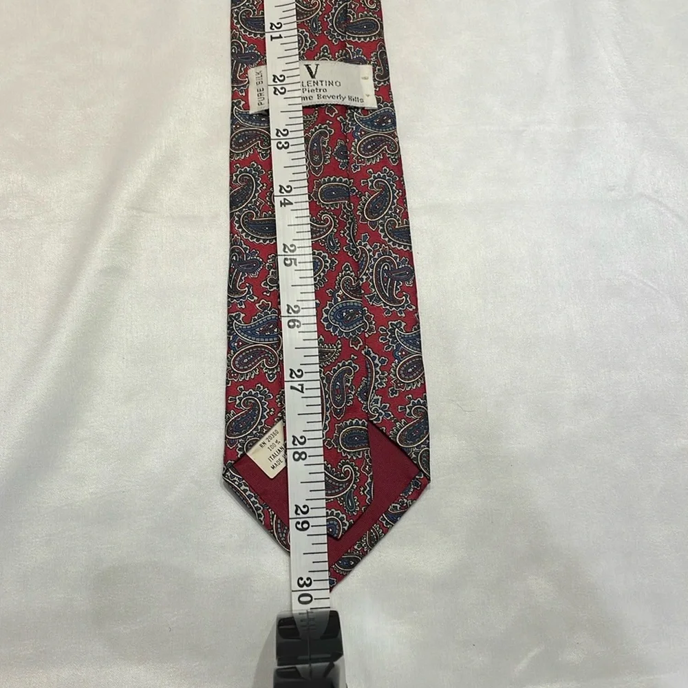 Valentino Pietro 100% Silk Paisley Tie‎ Formal Floral Event Preppy Academia